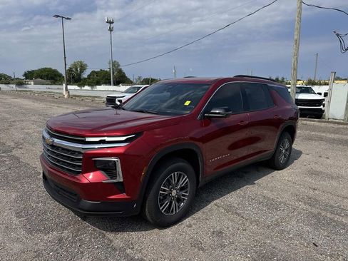 New 2026 Chevrolet Traverse LT FWD image 3
