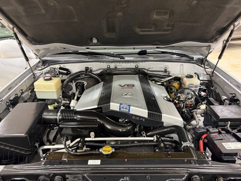 Used 2006 Lexus LX 470 image 32