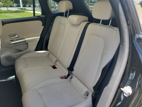 Used 2022 Mercedes-Benz GLA 250 4MATIC image 28