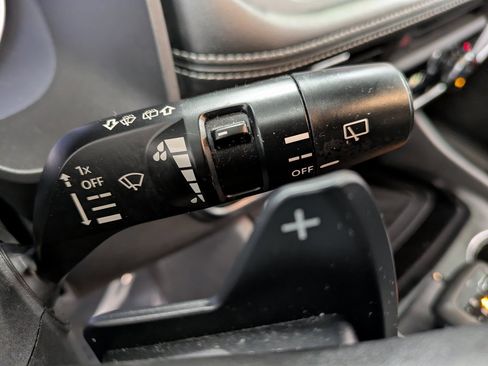 Used 2023 Nissan Rogue SV w/ SV Premium B Package image 18