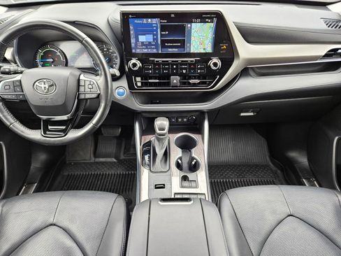 Used 2021 Toyota Highlander Limited image 14