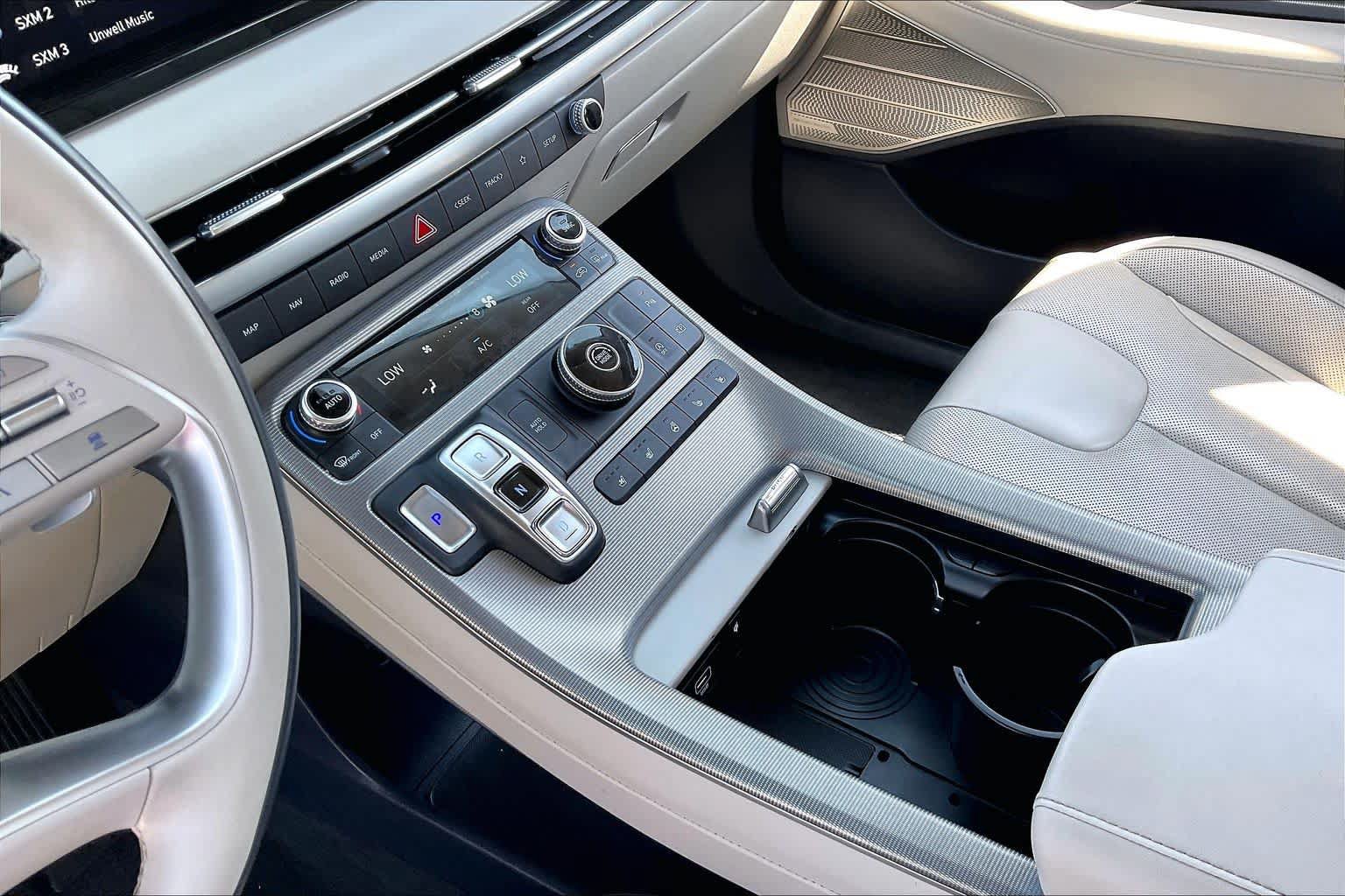 Used 2024 Hyundai Palisade Calligraphy FWD image 16