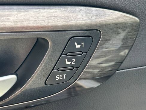 Used 2026 Toyota Highlander Limited AWD/4WD image 27