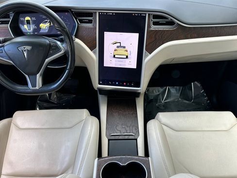 Used 2018 Tesla Model X 100D image 15