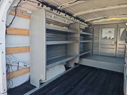 Used 2014 GMC Savana 2500 image 22