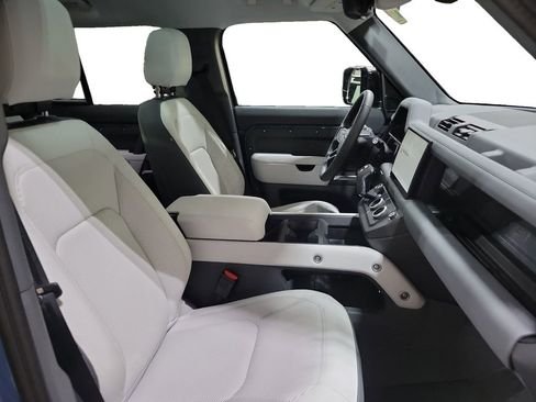 Used 2025 Land Rover Defender 110 S AWD/4WD image 28