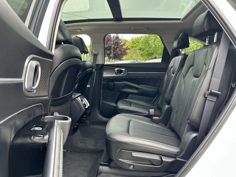 Certified 2023 Kia Sorento SX AWD/4WD image 10