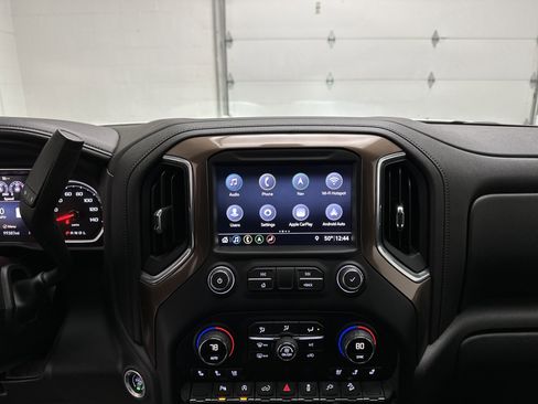 Used 2019 Chevrolet Silverado 1500 High Country w/ Z71 Off-Road Package image 35