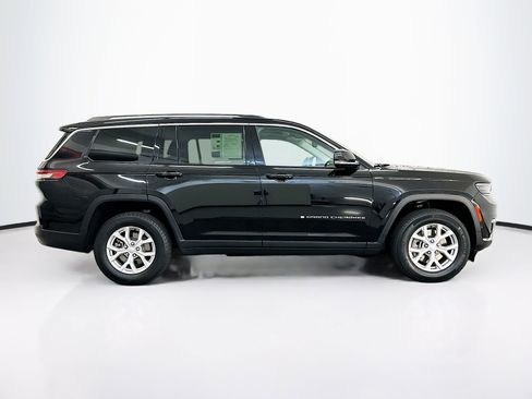 Used 2023 Jeep Grand Cherokee L Limited w/ Trailer Tow Group (B) AWD/4WD image 10