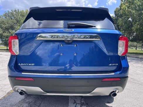 Used 2021 Ford Explorer Limited w/ Equipment Group 301A AWD/4WD image 8