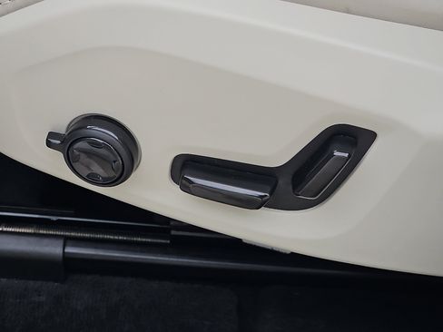 Certified 2023 Volvo XC60 B6 Ultimate image 26