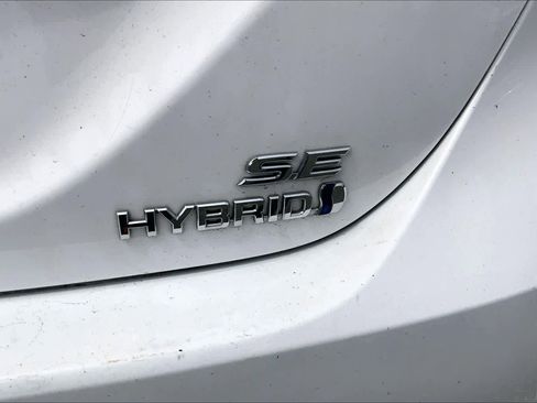 Used 2023 Toyota Camry SE FWD image 10