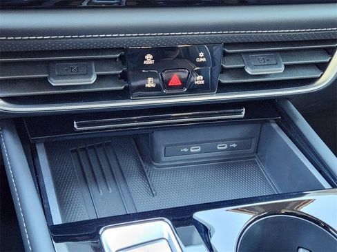 New 2025 Volkswagen Atlas SEL Premium R-Line image 16