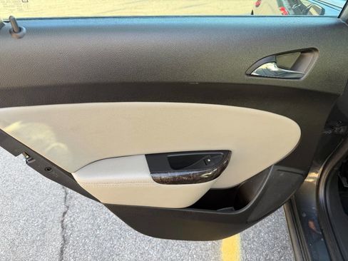 Used 2017 Buick Verano image 12