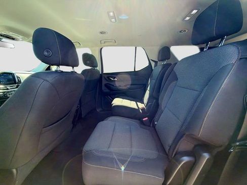 Used 2020 Chevrolet Traverse LT image 22
