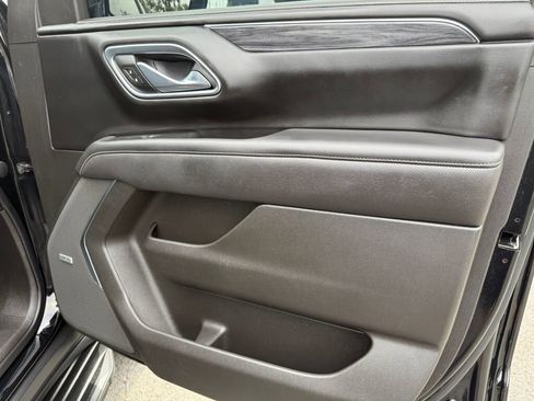 Used 2021 GMC Yukon SLT w/ SLT Premium Package image 32