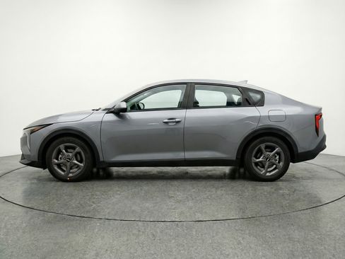 Used 2025 Kia K4 LXS image 5