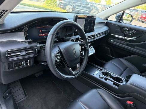 Used 2024 Lincoln Corsair FWD image 16