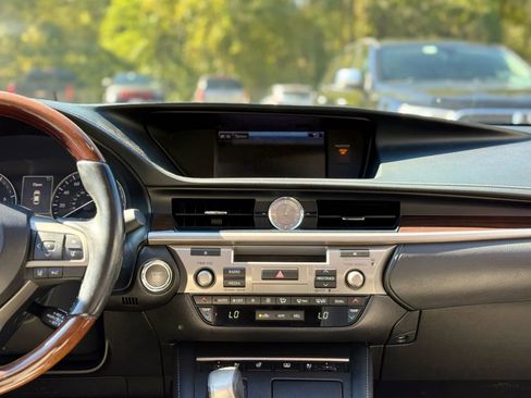 Used 2016 Lexus ES 350 ES 350 Sedan 4D image 14