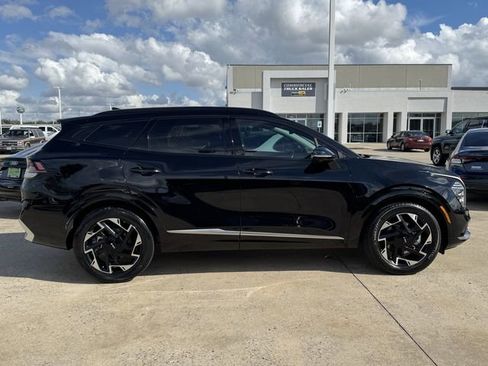 Used 2024 Kia Sportage SX image 3