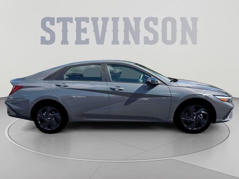 New 2026 Hyundai Elantra Sport FWD image 9