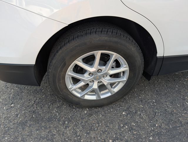 Used 2024 Chevrolet Equinox LT AWD/4WD image 10