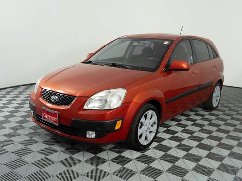 Used 2009 Kia Rio5 w/ PWR Pkg FWD image 3