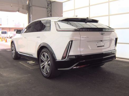 Used 2024 Cadillac Lyriq Luxury RWD image 4