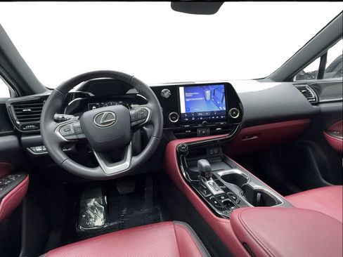 Used 2024 Lexus NX 250 FWD w/ Towing Package (2000 Lbs) image 33