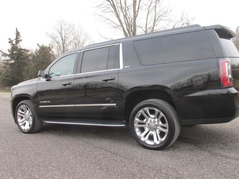 Used 2019 GMC Yukon XL SLT w/ Premium Edition image 33