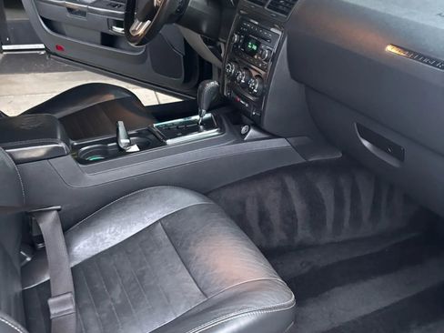 Used 2013 Dodge Challenger SXT image 13
