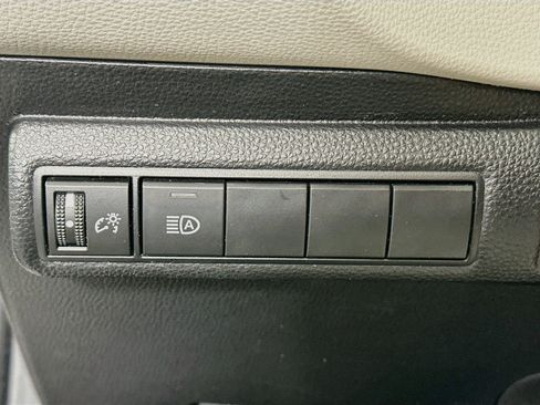 Used 2022 Toyota Corolla LE w/ Carpet Mat Package (TMS) FWD image 16