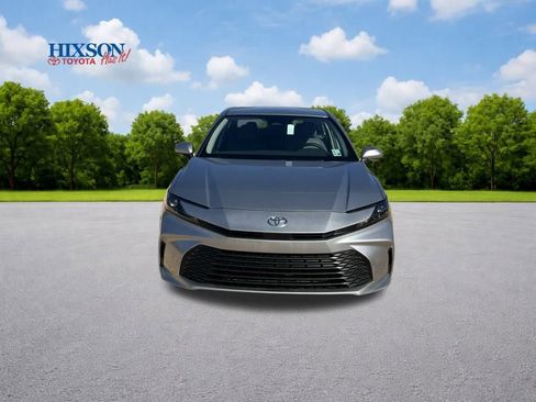 New 2025 Toyota Camry LE w/ Convenience Package image 2