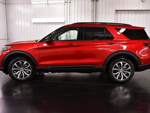 New 2026 Ford Explorer ST-Line AWD/4WD image 4