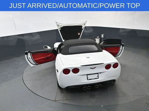 Used 2005 Chevrolet Corvette Convertible w/ Preferred Equipment Group RWD image 16