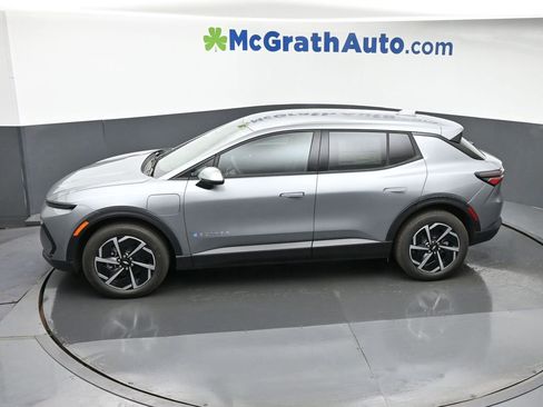 New 2026 Chevrolet Equinox EV LT image 19