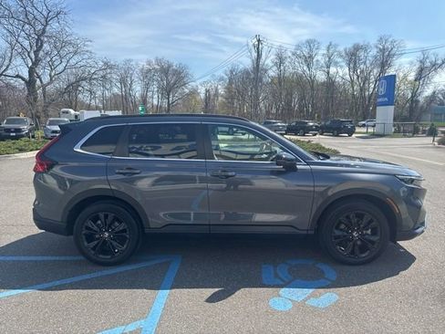 Used 2024 Honda CR-V Sport Touring image 9