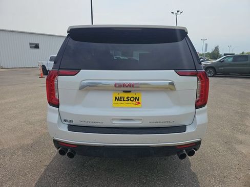 Used 2024 GMC Yukon Denali w/ Advanced Technology Package AWD/4WD image 4