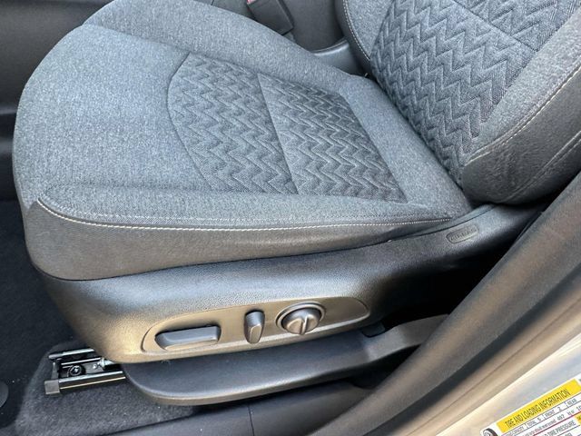 Used 2022 Chevrolet Equinox LT AWD/4WD image 21