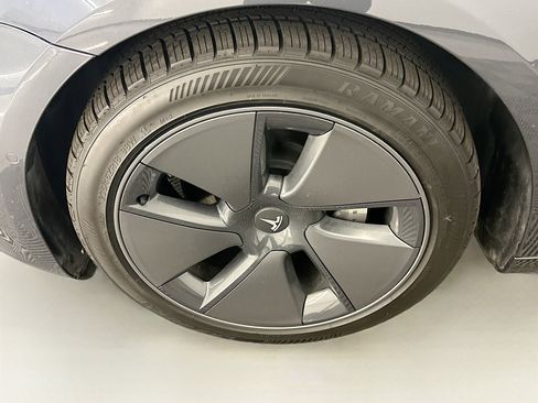 Used 2022 Tesla Model 3 Long Range image 11