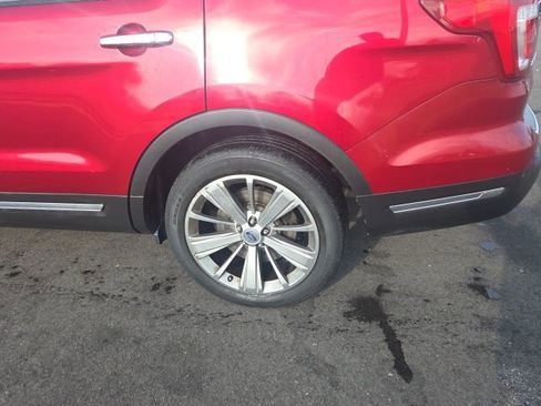 Used 2019 Ford Explorer Limited w/ Ford Safe & Smart Package FWD image 10