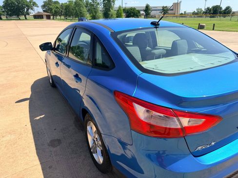 Used 2014 Ford Focus SE FWD image 29