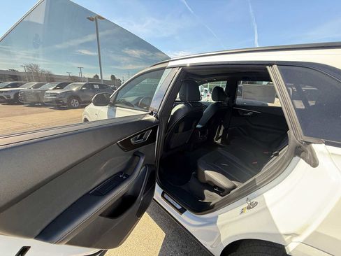 New 2025 Audi Q8 Premium Plus image 20