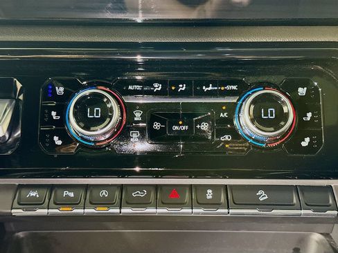 Certified 2026 GMC Sierra 1500 AT4 w/ AT4 Premium Package AWD/4WD image 14