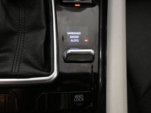 Used 2024 Jeep Compass Latitude AWD/4WD image 31
