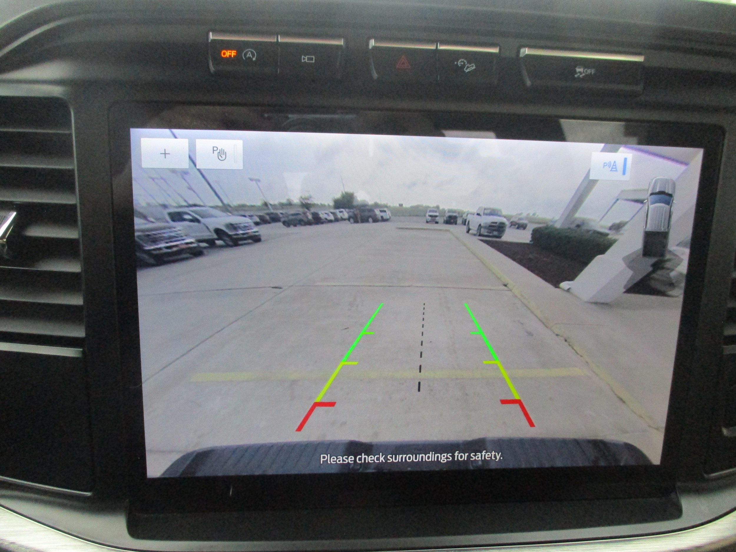 Used 2023 Ford F150 Lariat w/ FX4 Off-Road Package AWD/4WD image 29