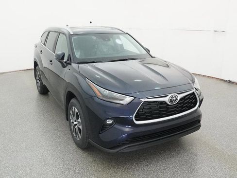 New 2026 Toyota Highlander XLE image 69