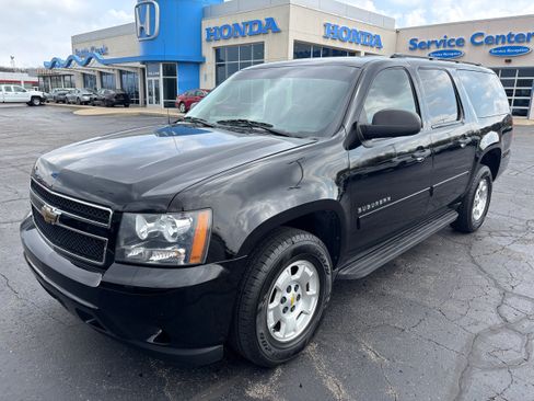 Used 2010 Chevrolet Suburban LS RWD image 4