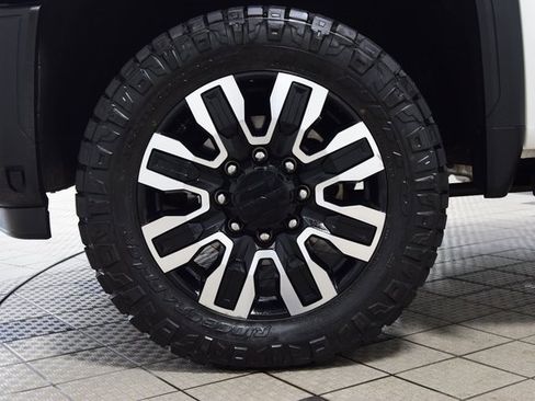 Used 2024 GMC Sierra 2500 Denali Ultimate image 25