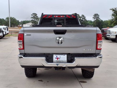 Used 2024 RAM 2500 Tradesman w/ Chrome Appearance Group AWD/4WD image 7
